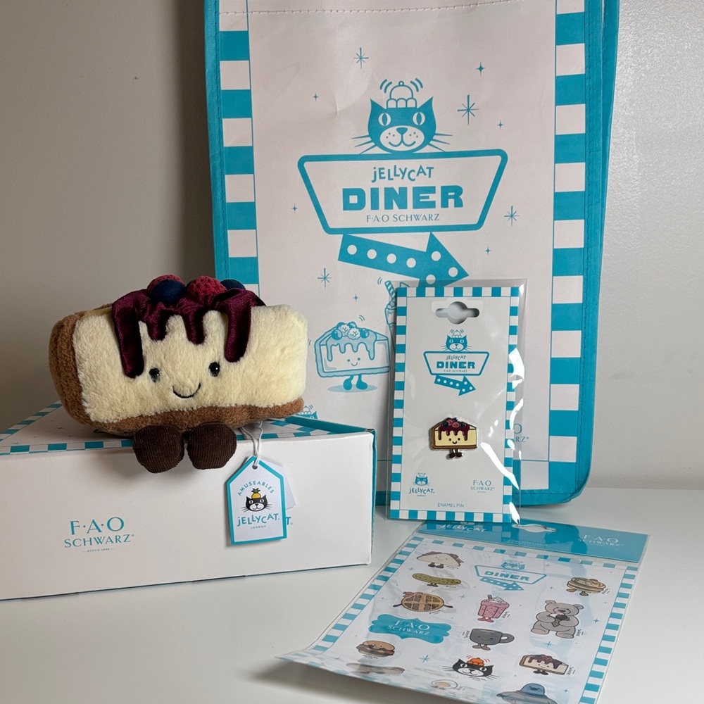 Jellycat NY Diner Exclusive Crember Cheesecake Set FAO Schwartz US SELLER